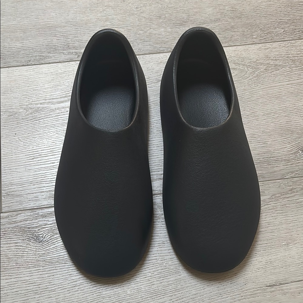 Yeezy Men's Sneakers - Black